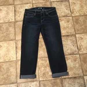 Size 2 Apt 9 capris.